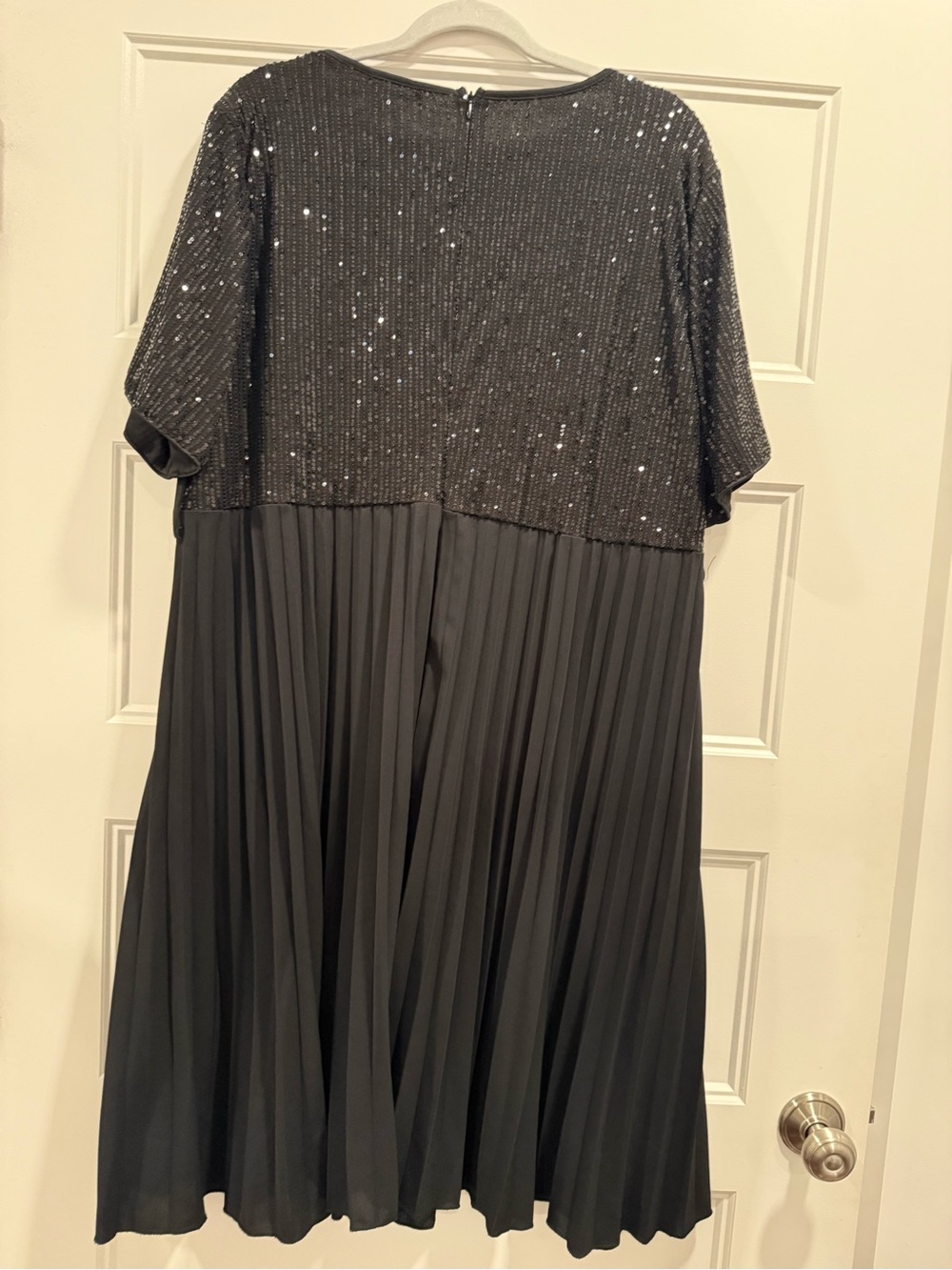 BloomChic Black Sequin & Pleated Midi Dress - Picture 8 of 10